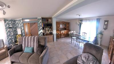 Maison traditionnelle - 186 m² - 8 pièces