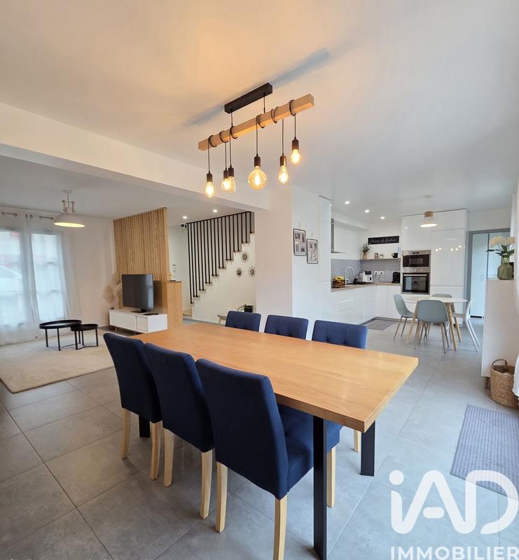 Maison - 120 m² - 6 pièces