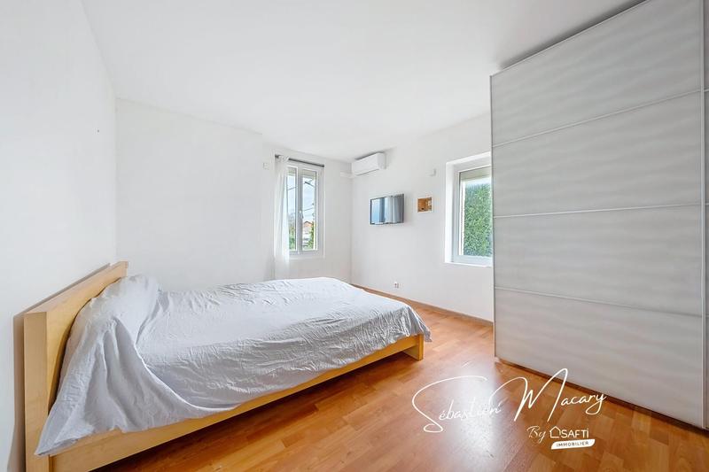 Maison - 168 m² - 7 pièces