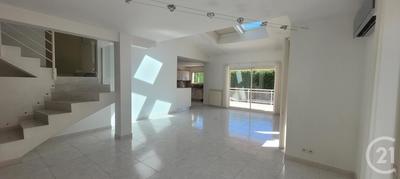 Villa - 155 m² - 6 pièces