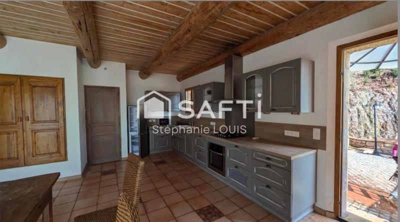 Maison - 104 m² - 4 pièces