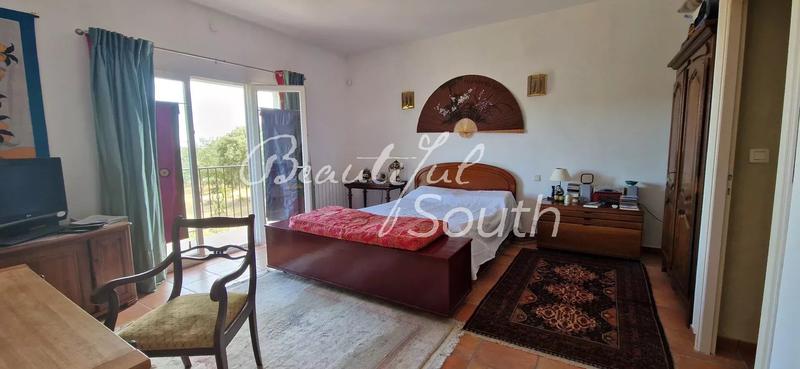 Villa - 210 m² - 6 pièces