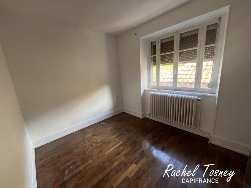 Pavillon - 140 m² - 7 pièces