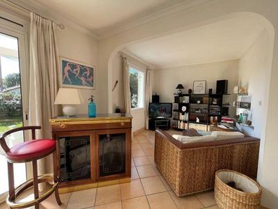 Maison - 158 m² - 8 pièces