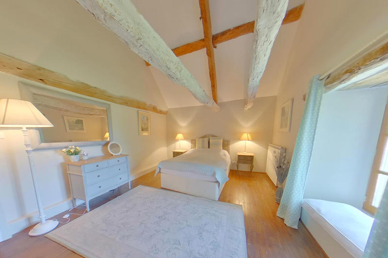 Maison - 248 m² - 9 pièces