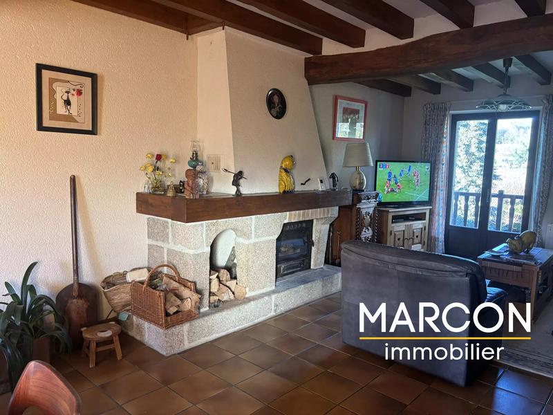 Maison - 196 m² - 7 pièces