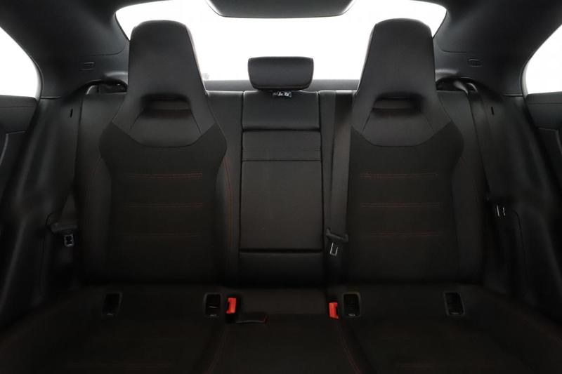 Mercedes Cla 180 d Amg Line 7g-Dct 116 ch