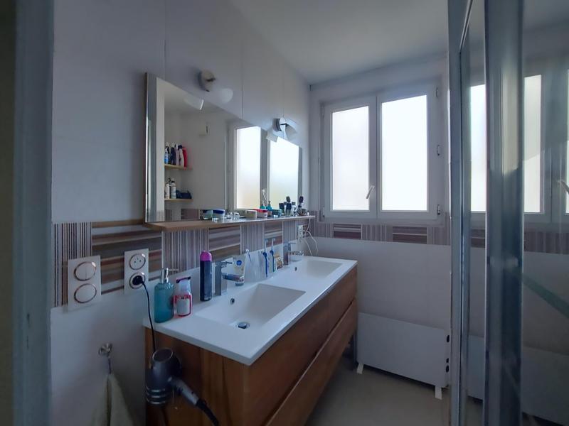 Appartement - 80 m² - 5 pièces