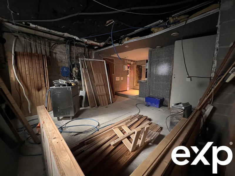 Fonds de commerce - Magasins - 222 m²