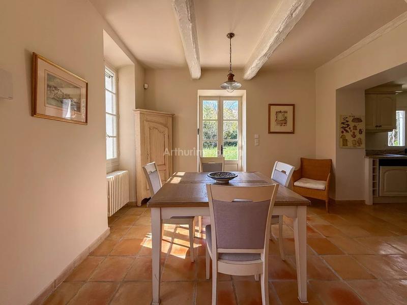 Maison - 359 m² - 10 pièces