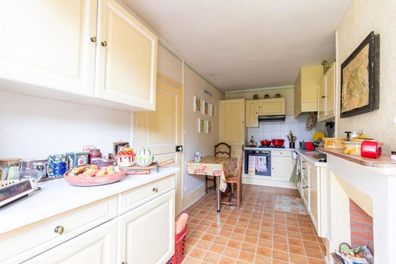 Maison - 230 m² - 8 pièces