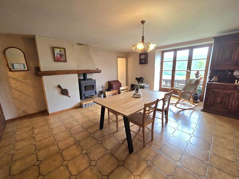 Maison - 139 m² - 7 pièces