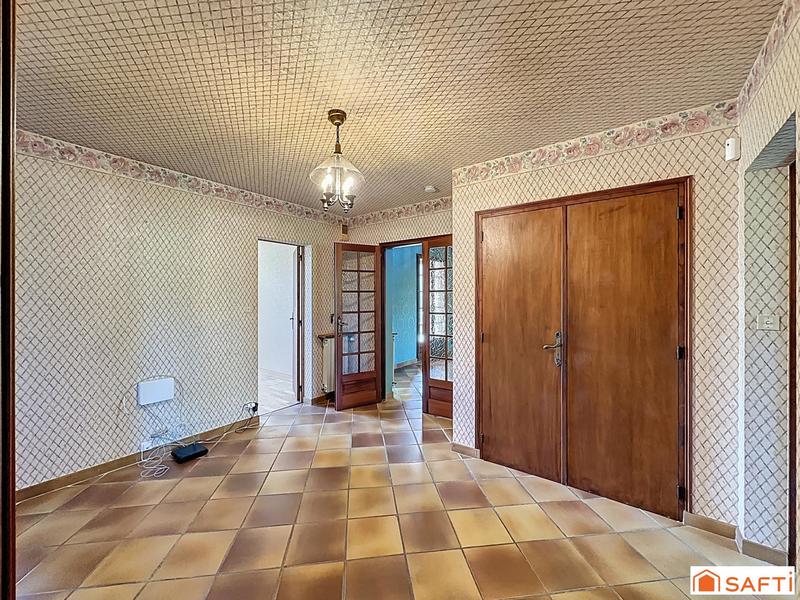 Maison - 207 m² - 8 pièces