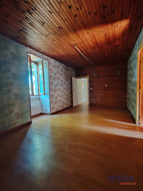 Maison - 143 m² - 5 pièces