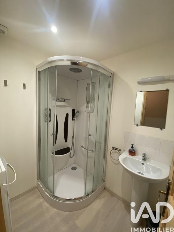 Maison - 296 m² - 12 pièces