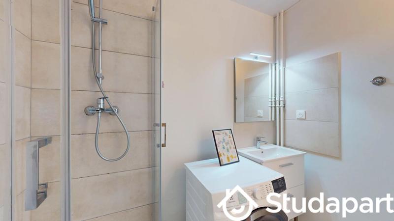 Chambre - 9 m² - 1 pièce