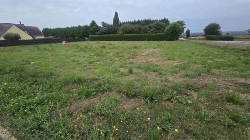Terrain constructible - 1 700 m²