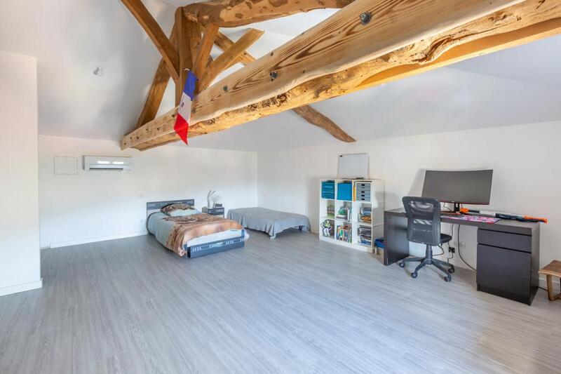 Maison en pierre - 190 m² - 7 pièces