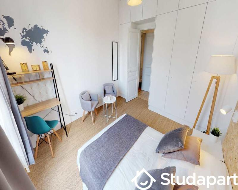 Chambre - 120 m² - 1 pièce