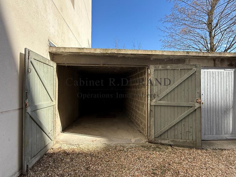 Parking / Garage - 12 m²