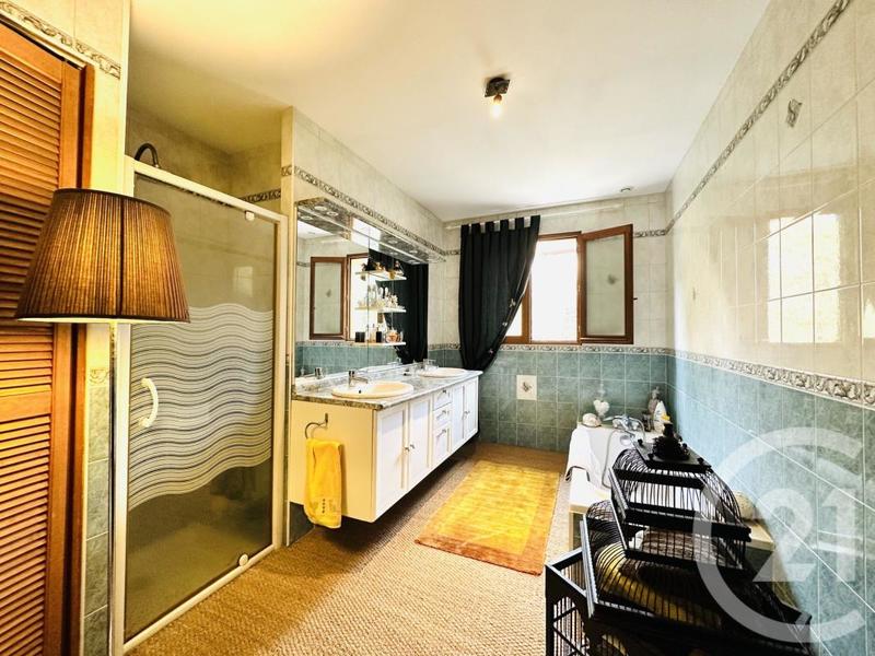 Maison - 134 m² - 5 pièces