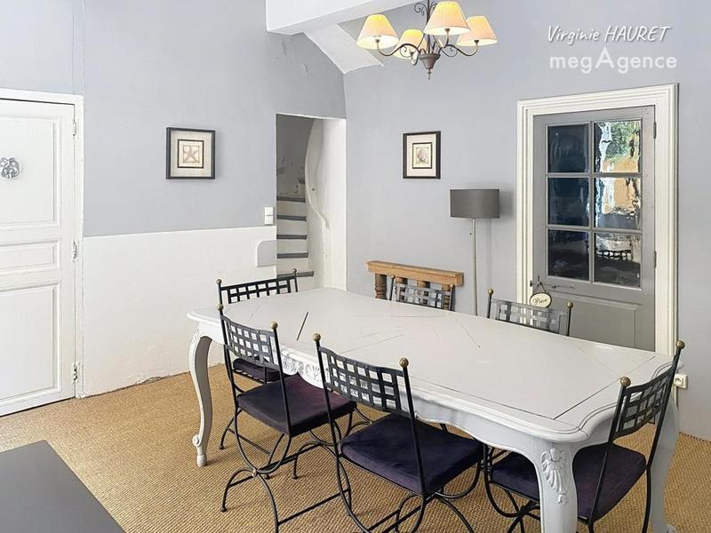 Maison - 270 m² - 10 pièces