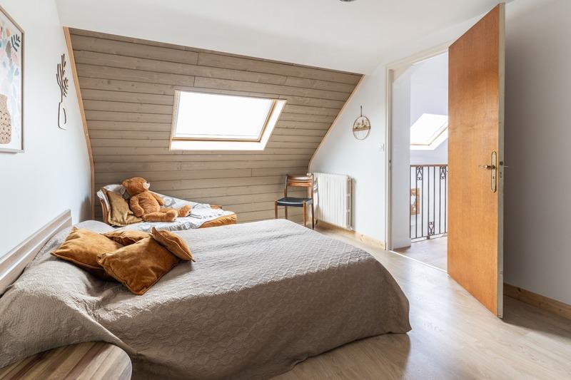 Demeure - 249 m² - 17 pièces