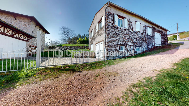 Maison - 380 m² - 7 pièces