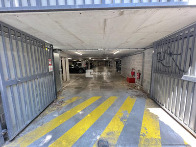 Parking / Garage - 12 m²