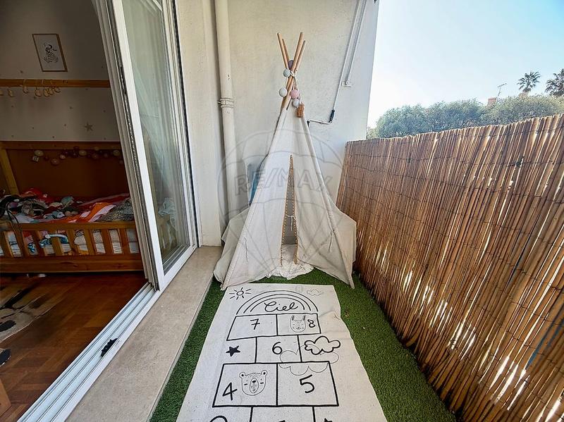 Appartement - 75 m² - 3 pièces