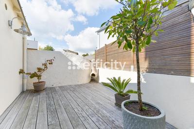 Maison de ville - 84 m² - 4 pièces