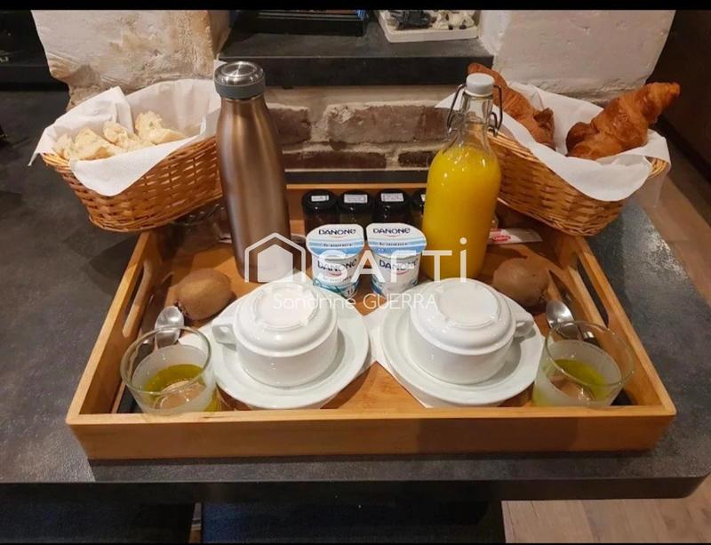 Maison - 262 m² - 12 pièces