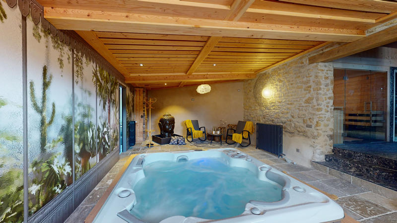 Maison - 900 m² - 16 pièces