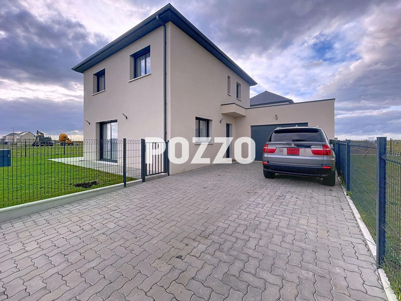 Maison - 121 m² - 6 pièces