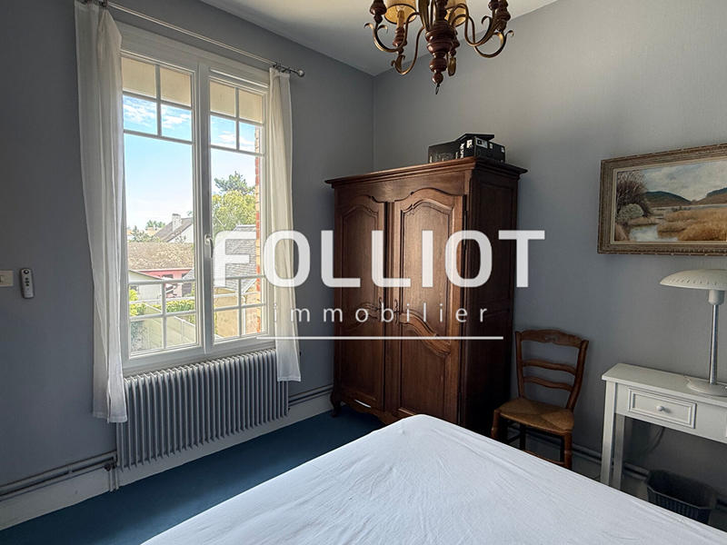 Maison - 158 m² - 9 pièces