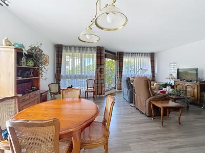 Appartement - 98 m² - 4 pièces