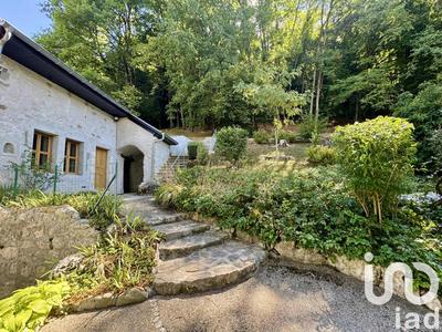 Maison - 257 m² - 9 pièces