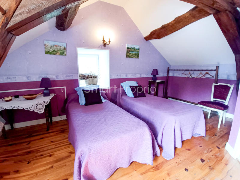 Propriété - 882 m² - 49 pièces