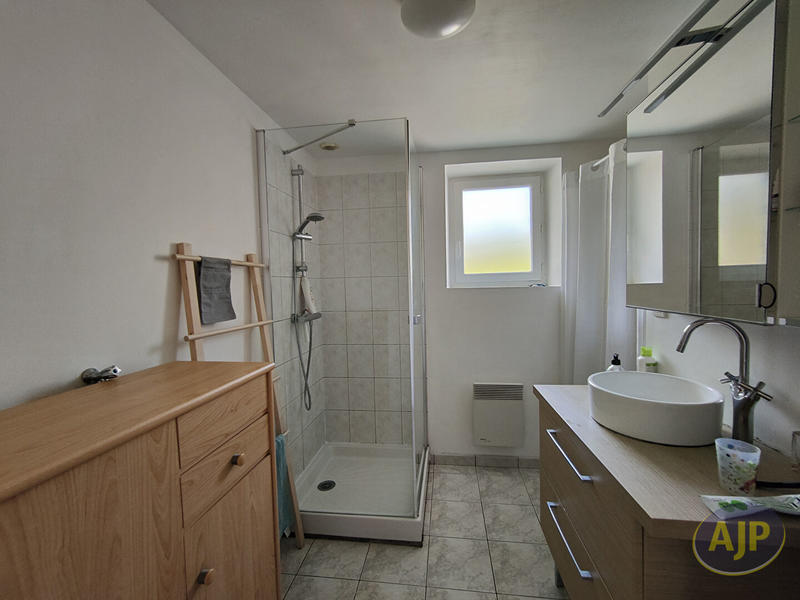 Maison - 81 m² - 5 pièces