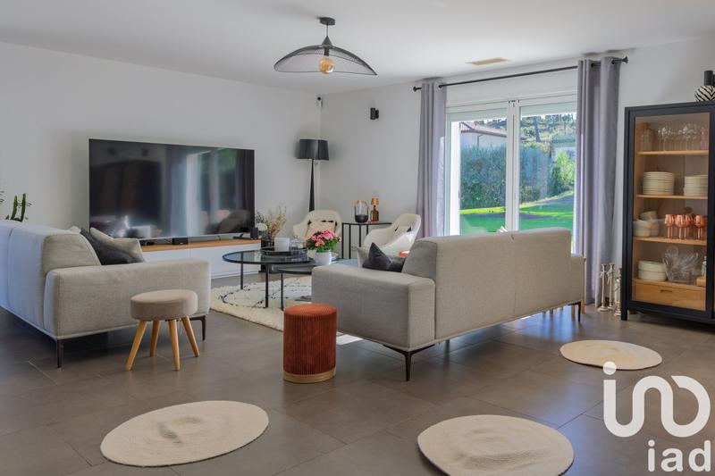 Maison - 198 m² - 6 pièces