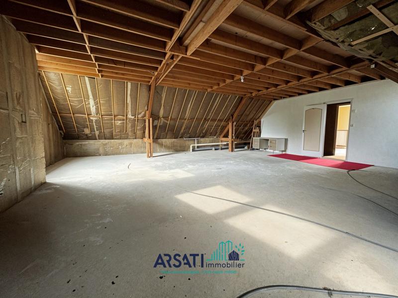 Maison traditionnelle - 143 m² - 6 pièces