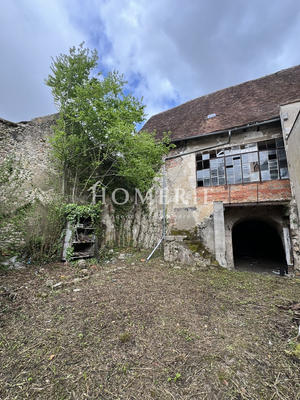 Maison de village - 300 m² - 7 pièces