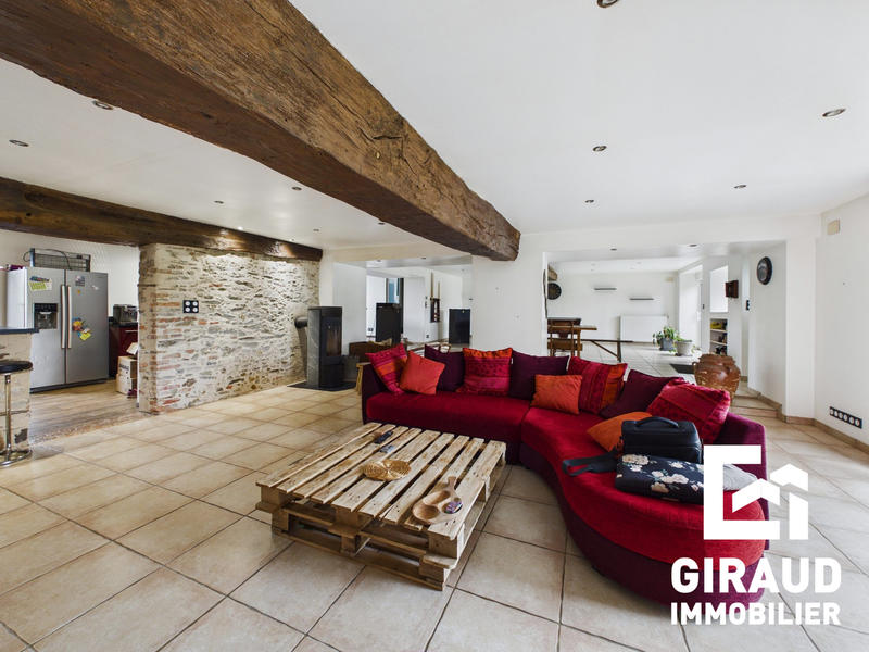 Maison ancienne - 247 m² - 6 pièces