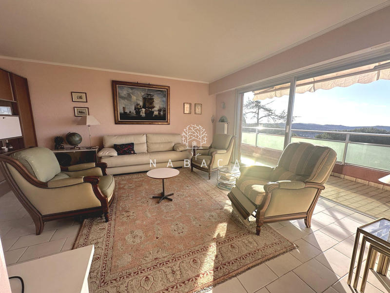 Appartement - 99 m² - 4 pièces