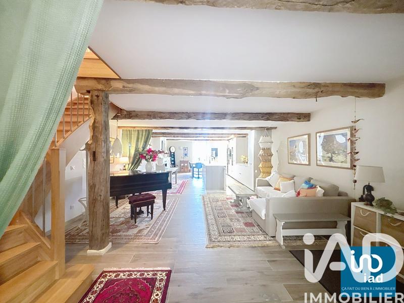 Maison - 220 m² - 10 pièces