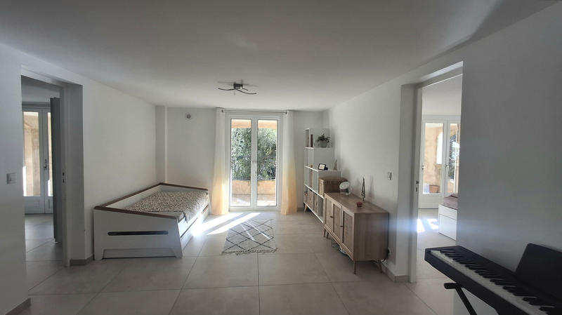 Maison - 207 m² - 7 pièces