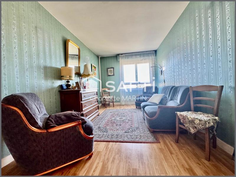 Appartement - 100 m² - 4 pièces