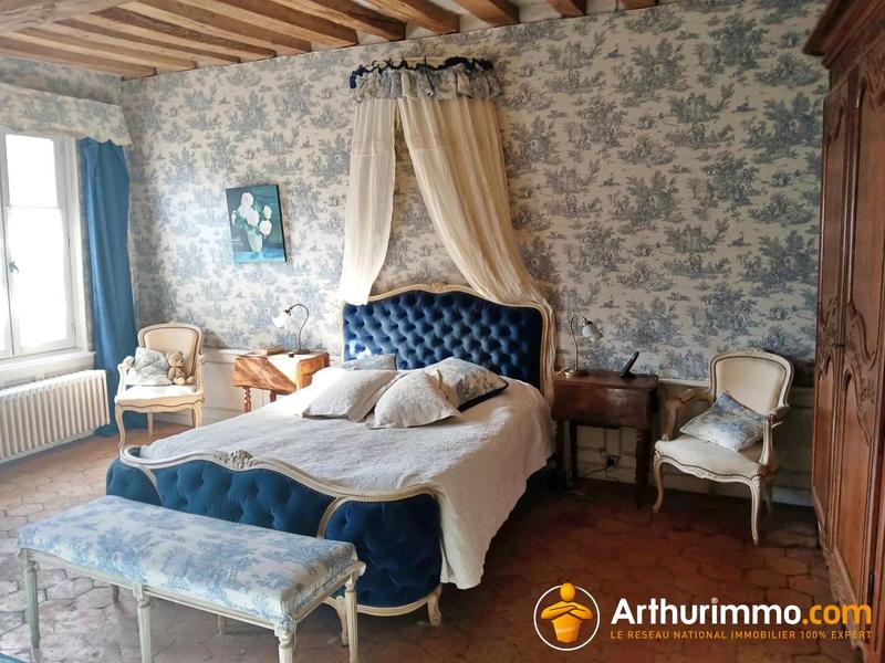 Maison - 228 m² - 9 pièces