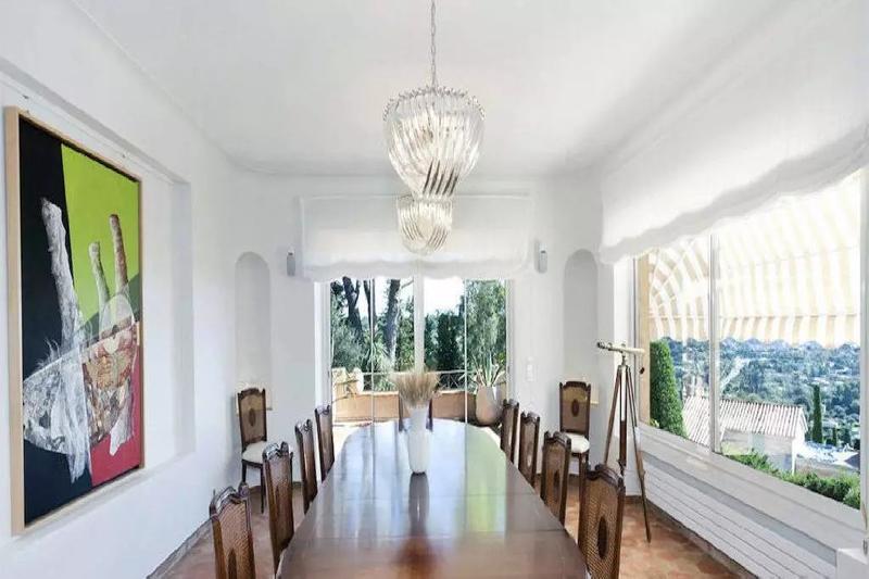 Villa - 600 m² - 8 pièces