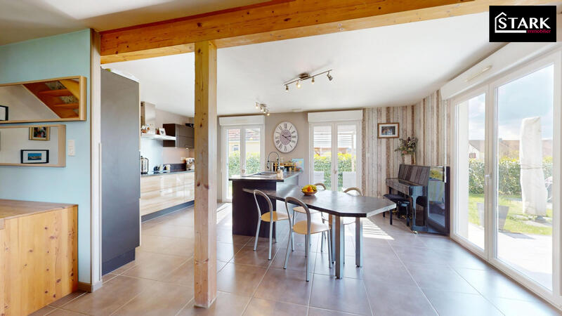 Maison - 102 m² - 5 pièces